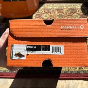NWT Merrell Encore Ice Women Shoes in box